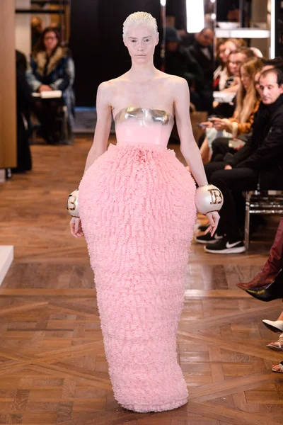 Look 30